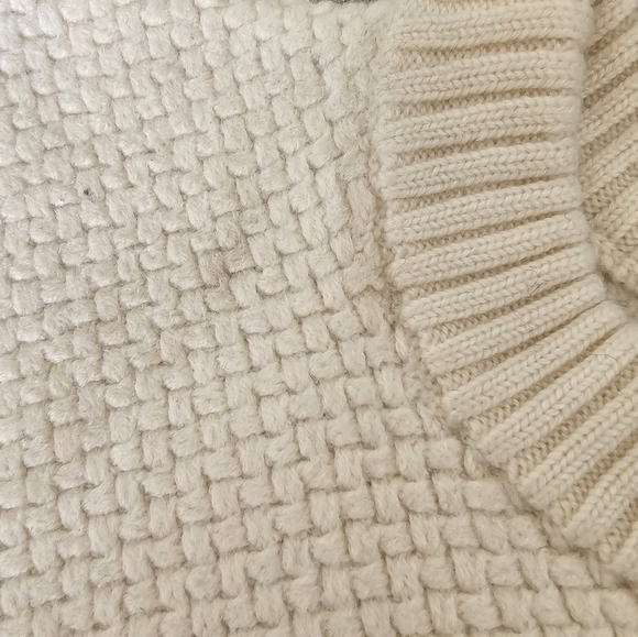 Aritzia wilfred 100% merino wool Women's Cream Sweater Size S - Picture 3 of 6
